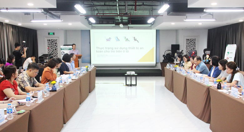 Cần thiết quy định sử dụng thiết bị an to&agrave;n cho trẻ em tr&ecirc;n &ocirc; t&ocirc; - Ảnh 2.