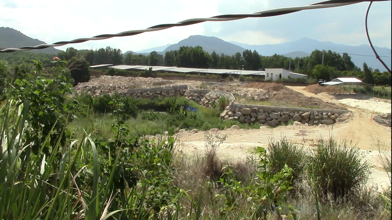                 Nhuộm nhoạm &ldquo;moi ruột&rdquo; Suối L&aacute;ch - Ảnh 10.