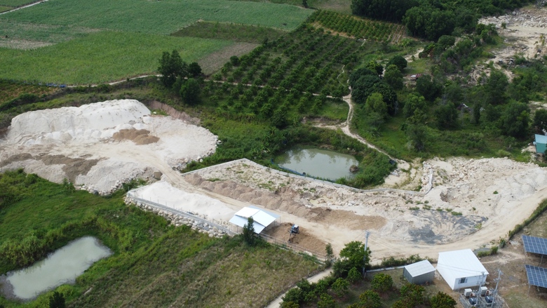                 Nhuộm nhoạm &ldquo;moi ruột&rdquo; Suối L&aacute;ch - Ảnh 13.