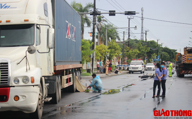 X&oacute;t xa người mẹ ngh&egrave;o đơn th&acirc;n gặp tai nạn tử vong tr&ecirc;n đường về nh&agrave; ở Quảng Trị - Ảnh 3.