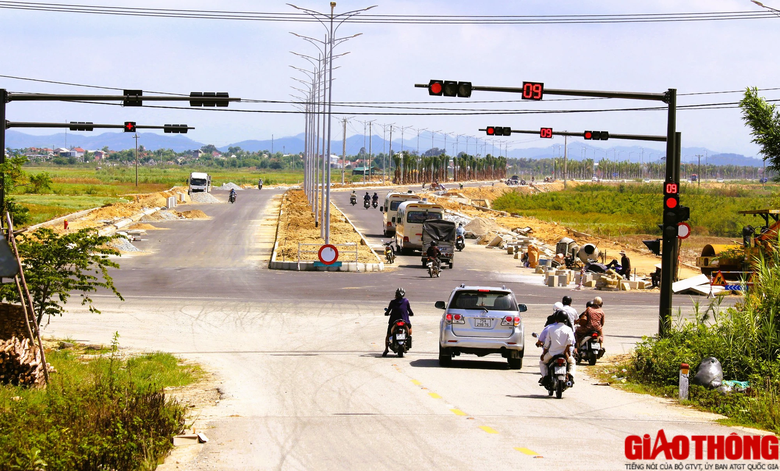 Th&ocirc;ng xe tuyến đường 370 tỷ nhiều năm chưa xong ở Huế trước ng&agrave;y 30/9 - Ảnh 2.