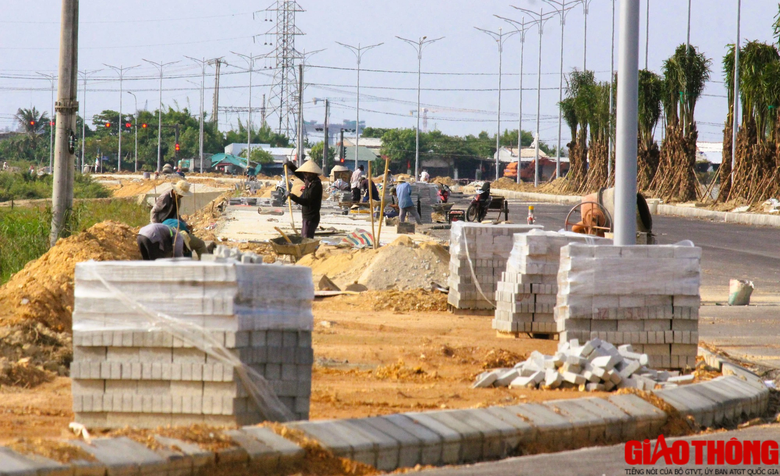 Th&ocirc;ng xe tuyến đường 370 tỷ nhiều năm chưa xong ở Huế trước ng&agrave;y 30/9 - Ảnh 3.