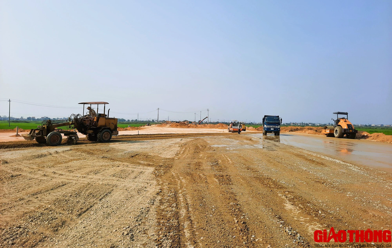 Th&ocirc;ng xe tuyến đường 370 tỷ nhiều năm chưa xong ở Huế trước ng&agrave;y 30/9 - Ảnh 8.