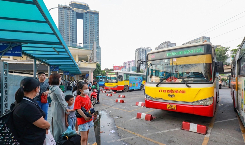 V&igrave; sao H&agrave; Nội dừng hoạt động 6 tuyến bu&yacute;t?- Ảnh 1.