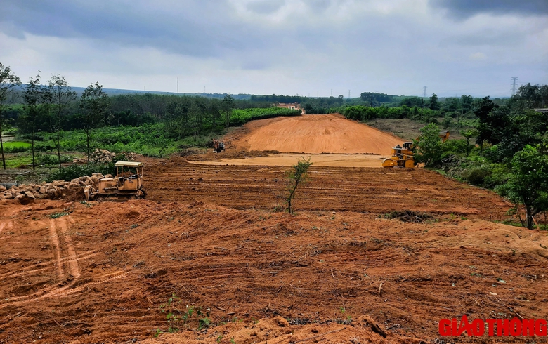 Hai khu t&aacute;i định cư cao tốc Vạn Ninh - Cam Lộ khởi c&ocirc;ng muộn nhất hiện ra sao?- Ảnh 4.