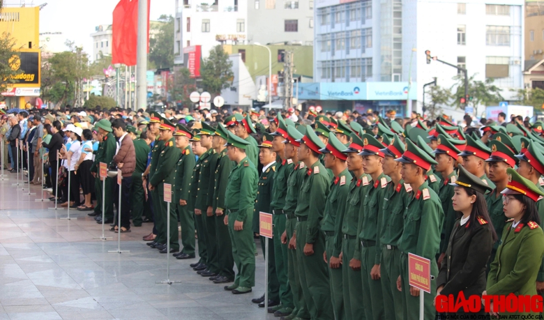 Quảng Trị: X&acirc;y dựng văn h&oacute;a giao th&ocirc;ng an to&agrave;n, xử l&yacute; nghi&ecirc;m &ldquo;ma men&rdquo; l&aacute;i xe- Ảnh 1.