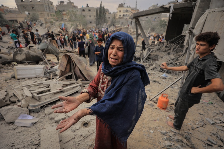 Gần như toàn bộ 2,3 triệu người dân Gaza phải rời bỏ nhà cửa, trong đó hơn 1 triệu người trú ẩn trong các cơ sở của UNRWA Gần như toàn bộ 2,3 triệu người dân Gaza phải rời bỏ nhà cửa, trong đó hơn 1 triệu người trú ẩn trong các cơ sở của UNRWA