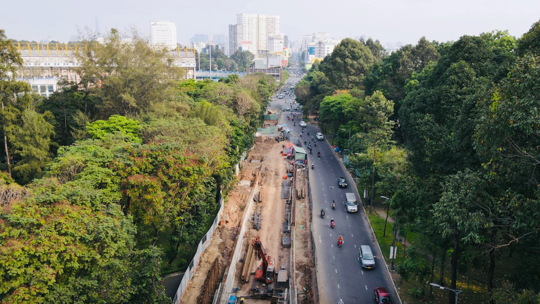 Tuyến đường hơn 4.800 tỷ xuyên sân bay Tân Sơn Nhất phải hoàn thành trong năm 2024- Ảnh 1. Tuyến đường hơn 4.800 tỷ xuyên sân bay Tân Sơn Nhất phải hoàn thành trong năm 2024- Ảnh 1.