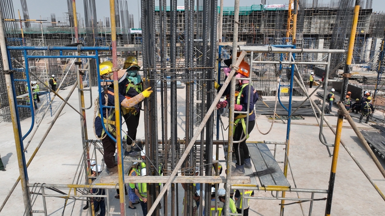 B&ecirc;n trong đại c&ocirc;ng trường nh&agrave; ga T3 hơn 10.000 tỷ ở s&acirc;n bay T&acirc;n Sơn Nhất- Ảnh 3.