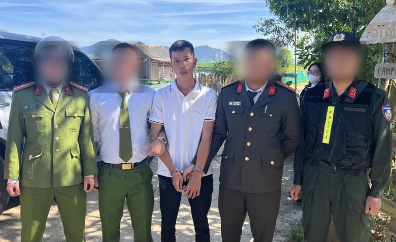 Bắt giữ 2 nghi phạm cướp ng&acirc;n h&agrave;ng ở Quảng Nam - Ảnh 1.