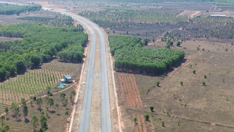Sắp th&ocirc;ng xe đường nối cao tốc Phan Thiết - Dầu Gi&acirc;y về ven biển B&igrave;nh Thuận- Ảnh 3.