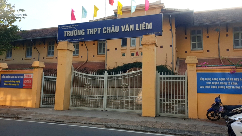 Nổ ống nghiệm, 5 học sinh ở Cần Thơ bị thương- Ảnh 1.