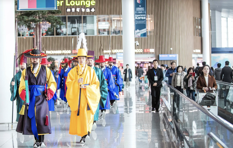 Khi s&acirc;n bay kh&ocirc;ng chỉ l&agrave; nơi đ&oacute;n kh&aacute;ch bay- Ảnh 3.