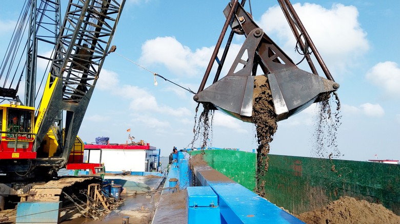 Cần tăng thêm lượng cát phục vụ cao tốc Cần Thơ - Cà Mau- Ảnh 2. Cần tăng thêm lượng cát phục vụ cao tốc Cần Thơ - Cà Mau- Ảnh 2.