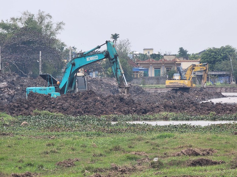 Sôi động công trường đường ven biển Nam Định ngày cận Tết- Ảnh 5. Sôi động công trường đường ven biển Nam Định ngày cận Tết- Ảnh 5.