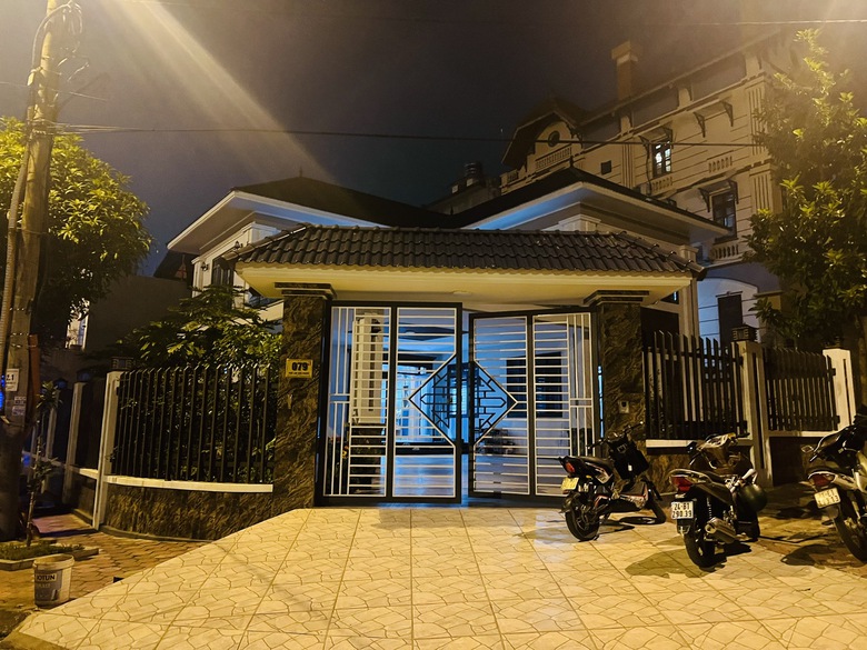 Bắt nguy&ecirc;n gi&aacute;m đốc Trung t&acirc;m đ&agrave;o tạo v&agrave; s&aacute;t hạch l&aacute;i xe thuộc Trường cao đẳng L&agrave;o Cai- Ảnh 1.