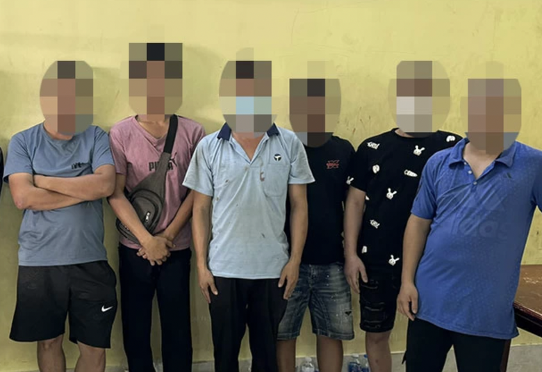 Tạm giữ h&igrave;nh sự nh&oacute;m c&ocirc;ng nh&acirc;n hỗn chiến sau tiệc tất ni&ecirc;n- Ảnh 1.