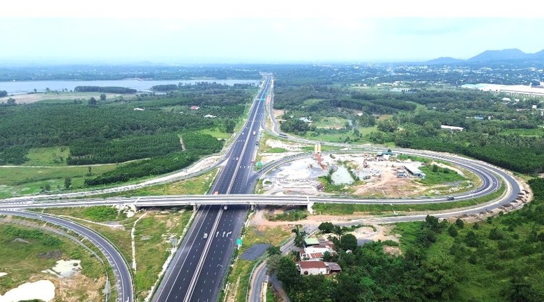 B&aacute;o động nạn th&aacute;o h&agrave;ng r&agrave;o, trộm d&acirc;y điện chiếu s&aacute;ng tr&ecirc;n c&aacute;c tuyến cao tốc- Ảnh 2.