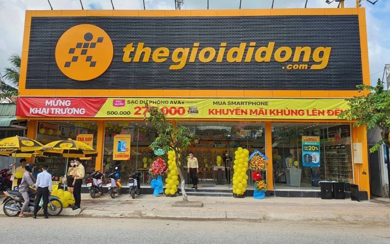 Đ&oacute;ng h&agrave;ng loạt cửa h&agrave;ng, lợi nhuận Thế Giới Di Động thấp nhất từ 2013 đến nay