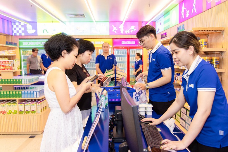 Vinamilk: Doanh thu xuất khẩu qu&yacute; 4/2023 tăng trưởng ấn tượng gần 20%- Ảnh 1.