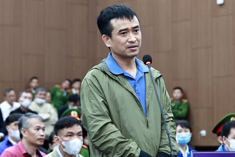 Luật sư tranh luận Việt &Aacute; c&oacute; c&ocirc;ng chống dịch, Viện kiểm s&aacute;t đối đ&aacute;p g&igrave;?- Ảnh 2.