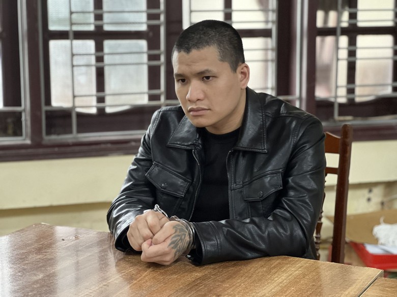 Lời khai của nh&oacute;m thanh ni&ecirc;n mang s&uacute;ng đi cướp 8 tỷ đồng, bắn một người bị thương- Ảnh 2.