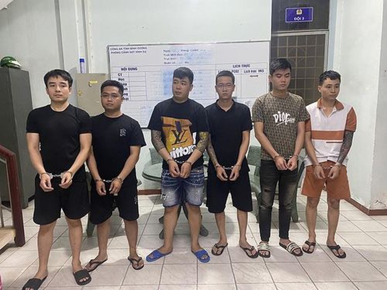 Chủ tiệm cầm đồ điều h&agrave;nh đường d&acirc;y cho vay nặng l&atilde;i từ 365% đến 730%- Ảnh 2.