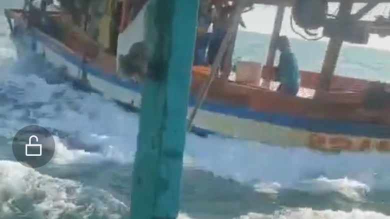 Chủ tịch Cà Mau chỉ đạo “nóng” sau vụ tranh giành ngư trường- Ảnh 1. Chủ tịch Cà Mau chỉ đạo “nóng” sau vụ tranh giành ngư trường- Ảnh 1.