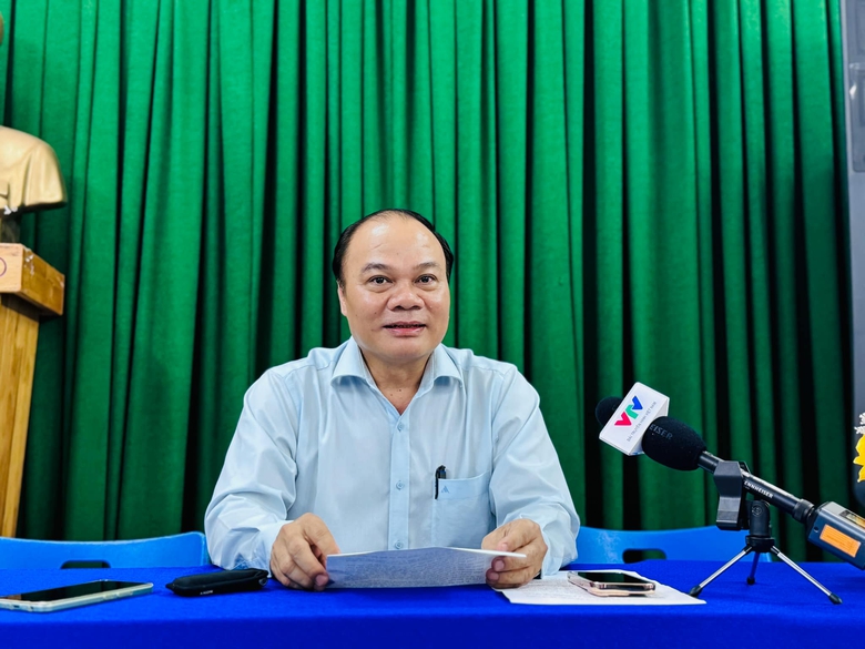 Đại diện ph&ograve;ng GD&ĐT v&agrave; nh&agrave; trường đến l&agrave;m việc với c&ocirc; gi&aacute;o "dỗi&rdquo; nội dung g&igrave;?- Ảnh 1.