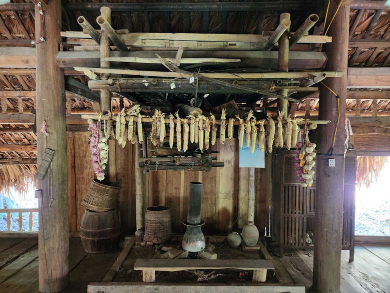 Kh&aacute;m ph&aacute; kh&ocirc;ng gian văn h&oacute;a Mường tr&ecirc;n con đường T&acirc;y Tiến- Ảnh 5.