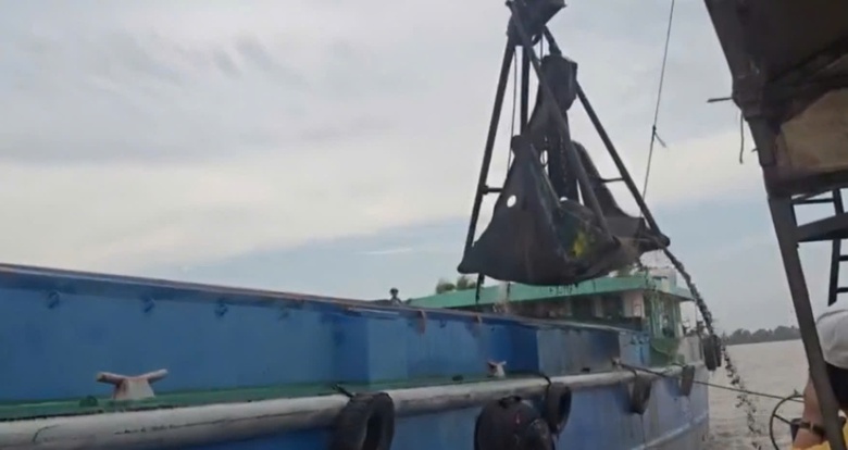 Thêm mỏ cát sông ở Sóc Trăng phục vụ cao tốc Châu Đốc - Cần Thơ - Sóc Trăng- Ảnh 2. Thêm mỏ cát sông ở Sóc Trăng phục vụ cao tốc Châu Đốc - Cần Thơ - Sóc Trăng- Ảnh 2.