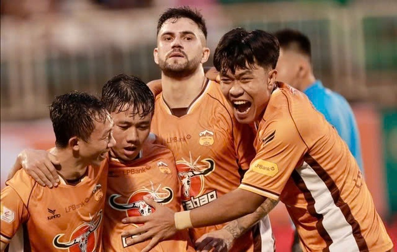 V-League trở lại, đội b&oacute;ng nh&agrave; bầu Đức phải &ldquo;leo n&uacute;i&rdquo;- Ảnh 1.