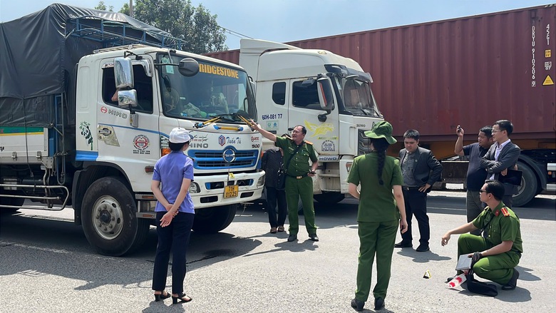 Dựng lại hiện trường vụ xe tải t&ocirc;ng chết người tr&ecirc;n QL51 x&ocirc;n xao dư luận- Ảnh 2.