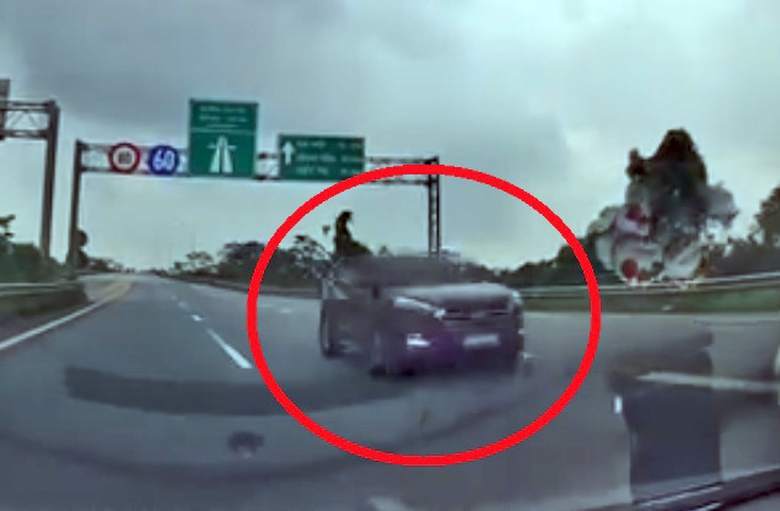 Đề xuất phạt 40 triệu, trừ hết điểm GPLX t&agrave;i xế chạy ngược chiều, đi l&ugrave;i tr&ecirc;n cao tốc- Ảnh 1.