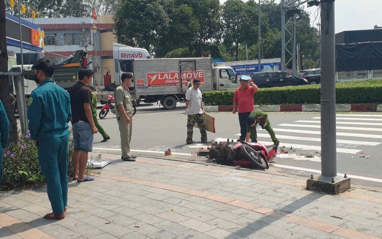 Bản tin TNGT 17/10: Va chạm với xe bồn, người phụ nữ b&aacute;n v&eacute; số tử vong tại chỗ