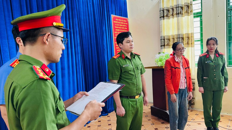 Bắt nữ kế toán xã ở Lào Cai vì "rút ruột" ngân sách 2,6 tỷ đồng- Ảnh 1. Bắt nữ kế toán xã ở Lào Cai vì "rút ruột" ngân sách 2,6 tỷ đồng- Ảnh 1.