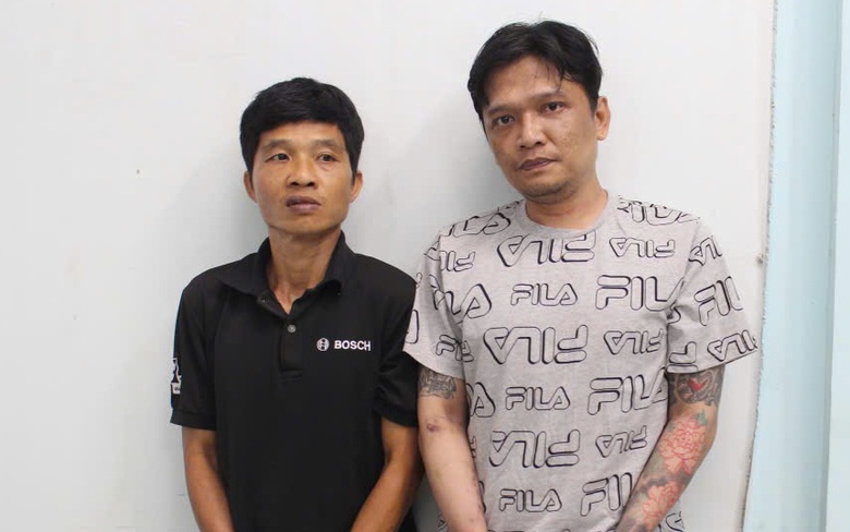 Bắt nhanh hai đối tượng cướp giật t&agrave;i sản của du kh&aacute;ch nước ngo&agrave;i tr&ecirc;n phố