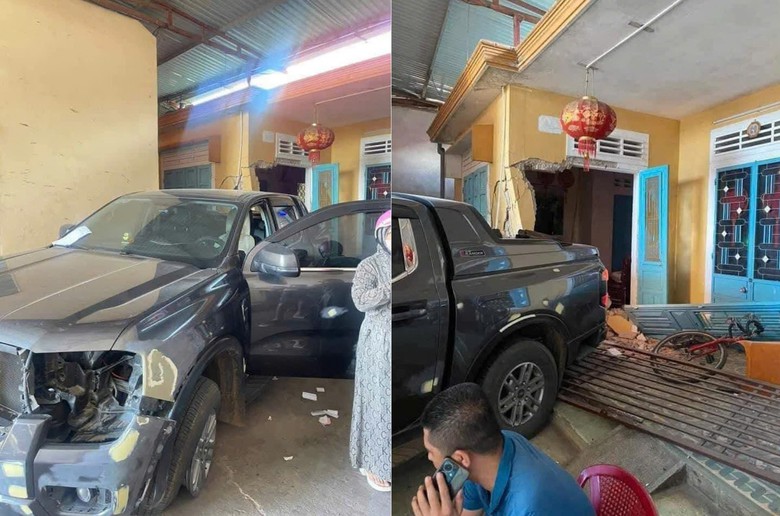 Quảng Trị: Ô tô bán tải lùi vào nhà dân, 1 người tử vong- Ảnh 1. Quảng Trị: Ô tô bán tải lùi vào nhà dân, 1 người tử vong- Ảnh 1.