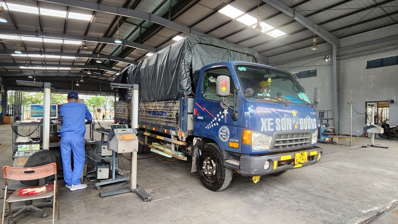 Người d&acirc;n c&ugrave;ng gi&aacute;m s&aacute;t, ngăn ti&ecirc;u cực đăng kiểm- Ảnh 2.