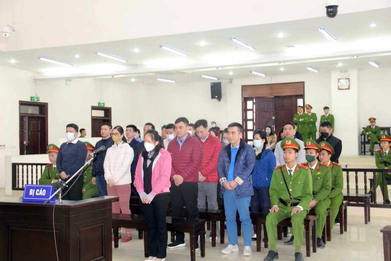 Truy tố 3 cựu ph&oacute; gi&aacute;m đốc sở v&agrave; 14 bị can giai đoạn 2 vụ chuyến bay giải cứu- Ảnh 2.