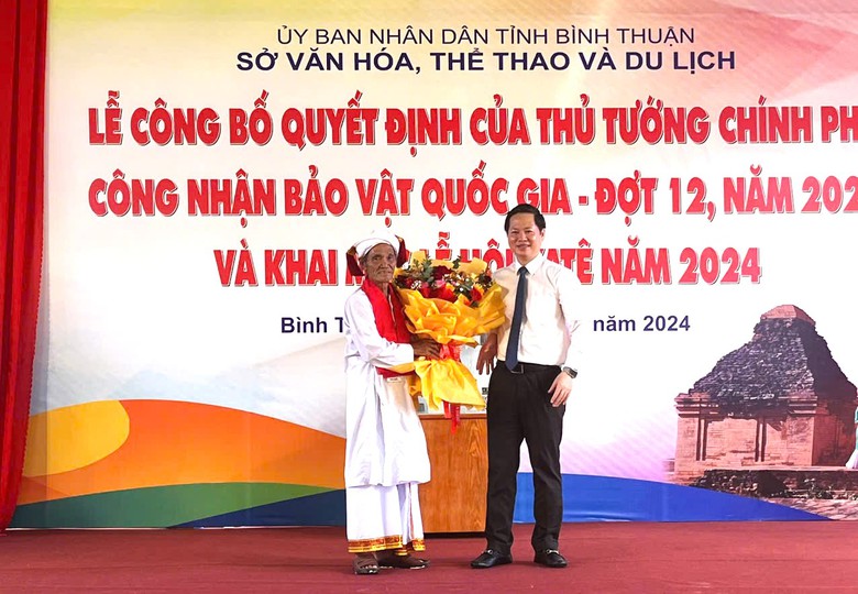 Bảo vật Linga v&agrave;ng được c&ocirc;ng nhận Bảo vật Quốc gia- Ảnh 4.