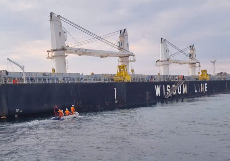 Cứu thuyền vi&ecirc;n nước ngo&agrave;i nguy kịch tr&ecirc;n v&ugrave;ng biển Vũng T&agrave;u- Ảnh 1.