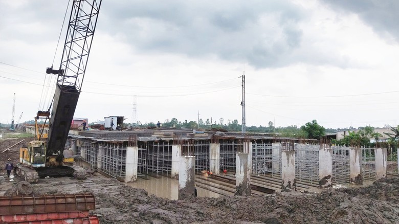 Cao tốc Cao Lãnh - An Hữu: Tháng 11 hoàn thành đoạn dầm sàn duy nhất- Ảnh 4. Cao tốc Cao Lãnh - An Hữu: Tháng 11 hoàn thành đoạn dầm sàn duy nhất- Ảnh 4.