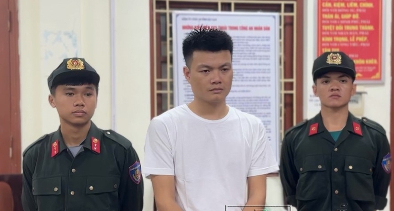 Bắt th&ecirc;m đối tượng vụ giả c&aacute;n bộ Cục cảnh s&aacute;t h&igrave;nh sự lừa "chạy &aacute;n"- Ảnh 2.