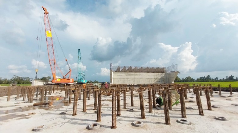 Giải pháp thay thế cát gia tải nền đường trên cao tốc trục ngang miền Tây- Ảnh 3. Giải pháp thay thế cát gia tải nền đường trên cao tốc trục ngang miền Tây- Ảnh 3.