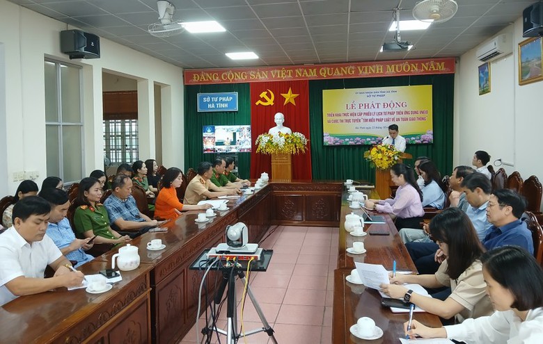 H&agrave; Tĩnh ph&aacute;t động cuộc thi trực tuyến t&igrave;m hiểu ph&aacute;p luật về ATGT- Ảnh 1.