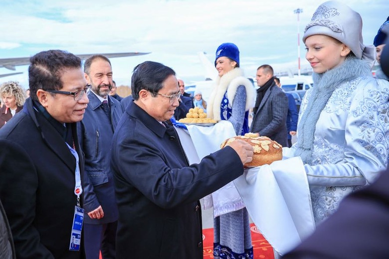 Thủ tướng tới Nga, bắt đầu chuyến công tác tham dự Hội nghị BRICS mở rộng- Ảnh 3. Thủ tướng tới Nga, bắt đầu chuyến công tác tham dự Hội nghị BRICS mở rộng- Ảnh 3.