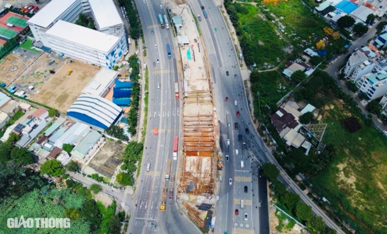 Nút giao An Phú có tiến độ tốt nhưng vẫn vướng hơn 22.000m2 mặt bằng- Ảnh 2. Nút giao An Phú có tiến độ tốt nhưng vẫn vướng hơn 22.000m2 mặt bằng- Ảnh 2.
