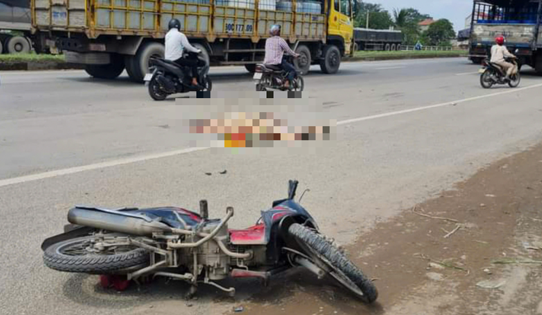 Đồng Nai: Ng&atilde; xuống đường sau va chạm, người đ&agrave;n &ocirc;ng bị xe tải c&aacute;n tử vong- Ảnh 1.