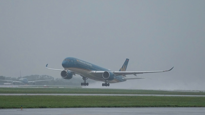 4 sân bay miền Trung ngừng tiếp nhận tàu bay do ảnh hưởng bão Trami- Ảnh 1. 4 sân bay miền Trung ngừng tiếp nhận tàu bay do ảnh hưởng bão Trami- Ảnh 1.